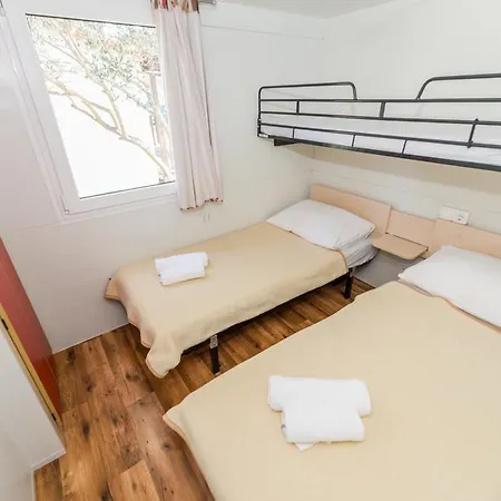Mobile Homes Plava Laguna منتزه العطل باكوشتاني