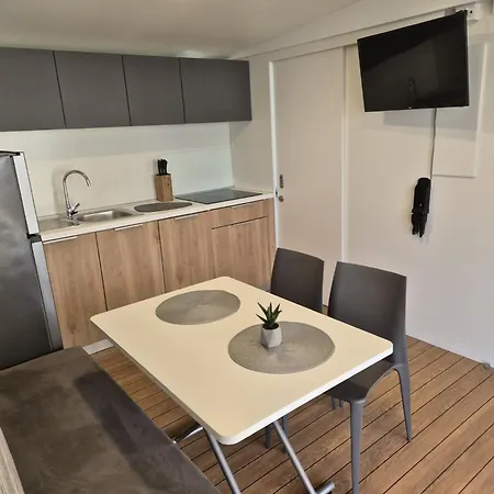 Mobile Homes Plava Laguna ホリデーパーク