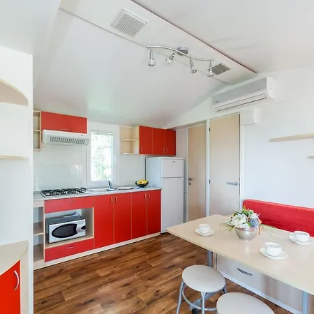Prázdninový areál Mobile Homes Plava Laguna *