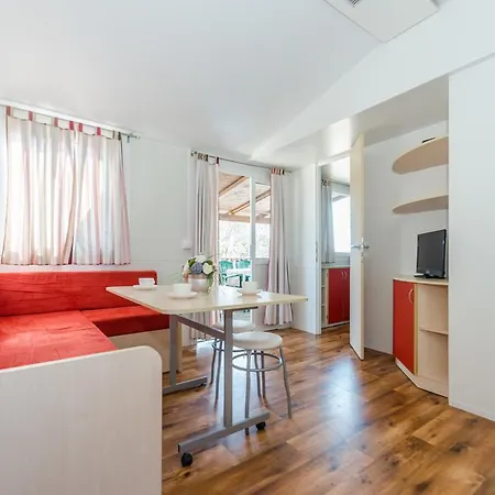 Mobile Homes Plava Laguna Пакоштане